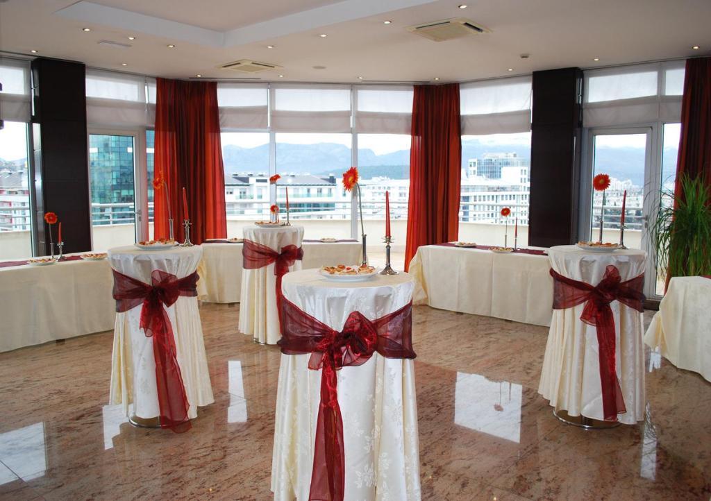 Aparthotel Premier Podgorica Ristorante foto